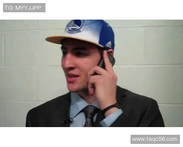 克莱与弗拉格携手互动 兄弟情深打造戒指梦想与魔术师并肩齐名 克莱与弗拉格携手互动 兄弟情深打造戒指梦想与魔术师并肩齐名